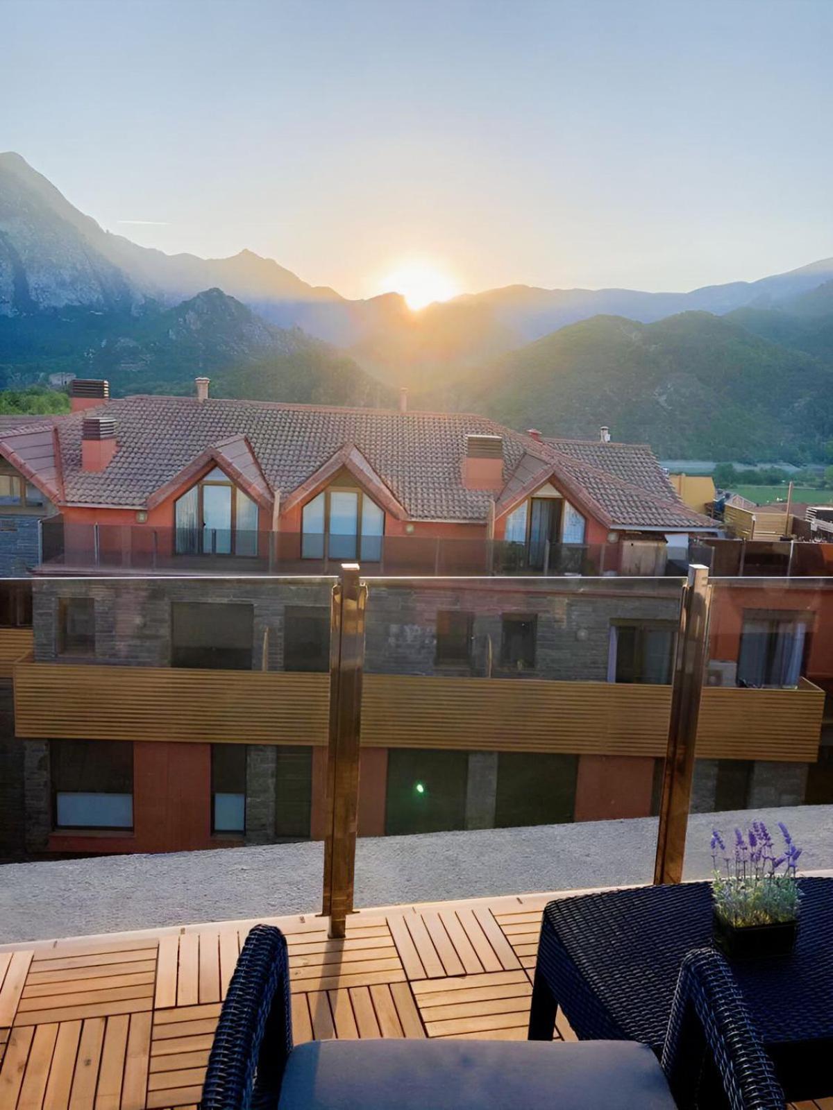 Apartament Duplex Amb Vistes Al Pirineu Catala Coll de Nargó المظهر الخارجي الصورة