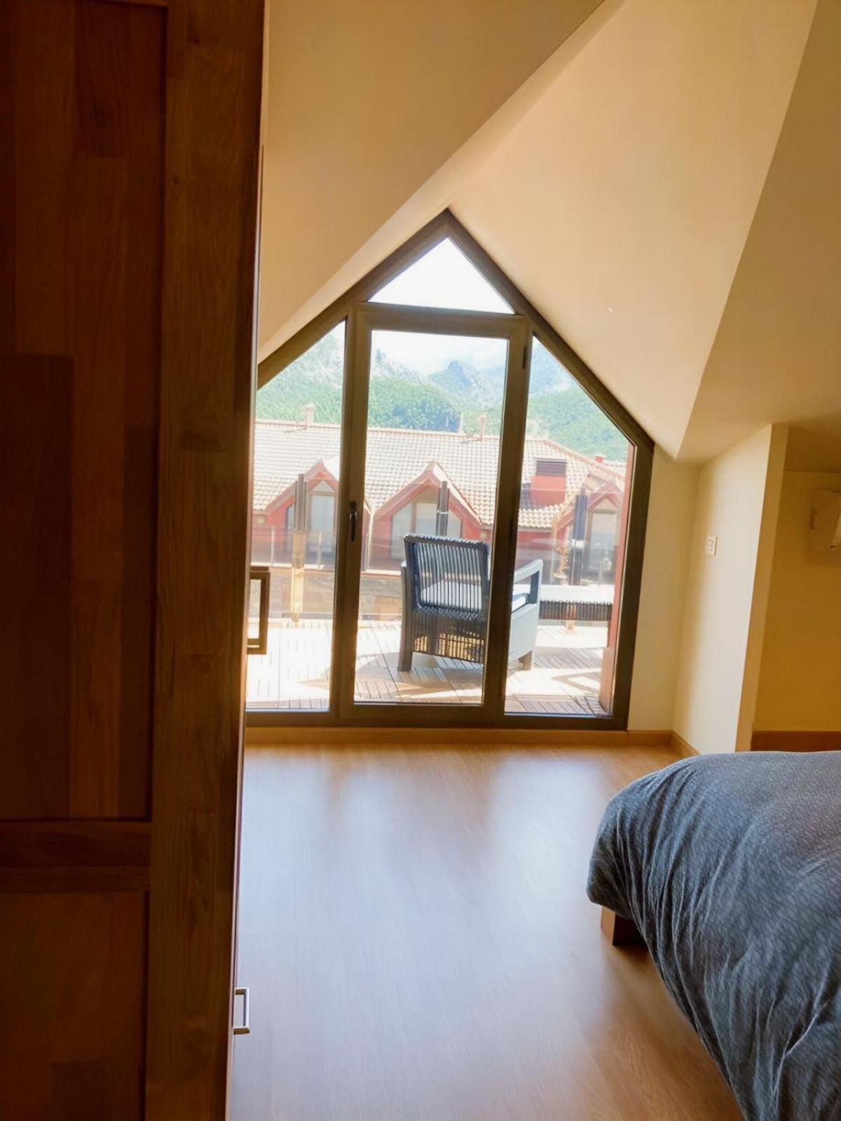 Apartament Duplex Amb Vistes Al Pirineu Catala Coll de Nargó المظهر الخارجي الصورة